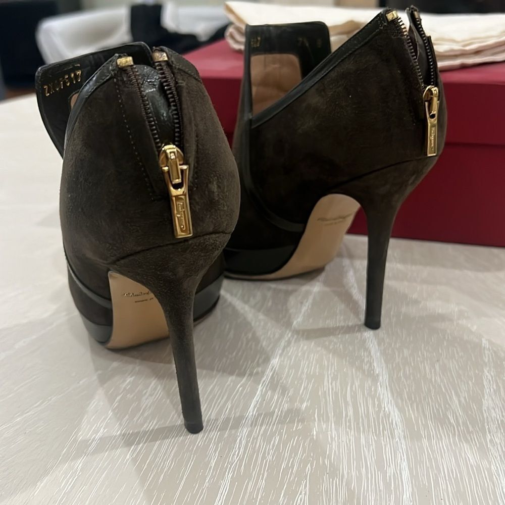 Salvatore Ferragamo Suede Heeled Booties Women's Size: 7.5 B - Picture 9 of 12